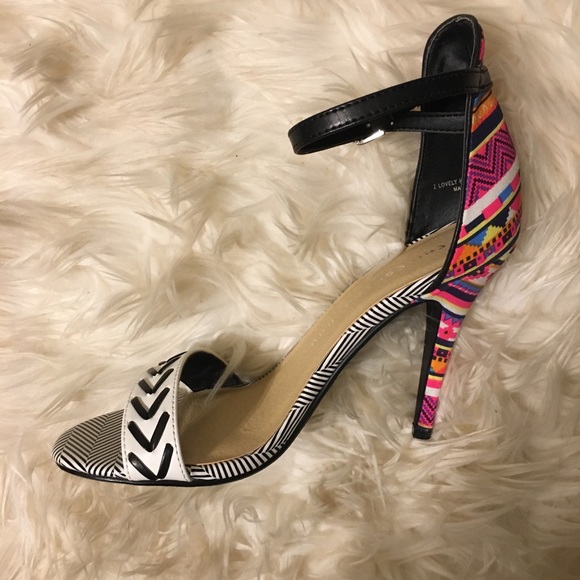 Chinese Laundry Shoes - Super Fun Open Toed Heels